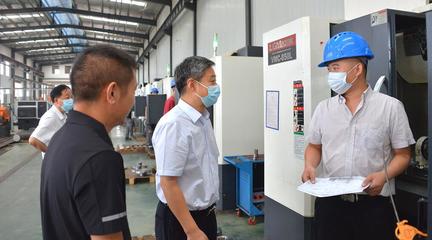 嚴華在邵陽經濟技術開發區企業開展&ldquo;送政策、解難題、優服務&rdquo;行動